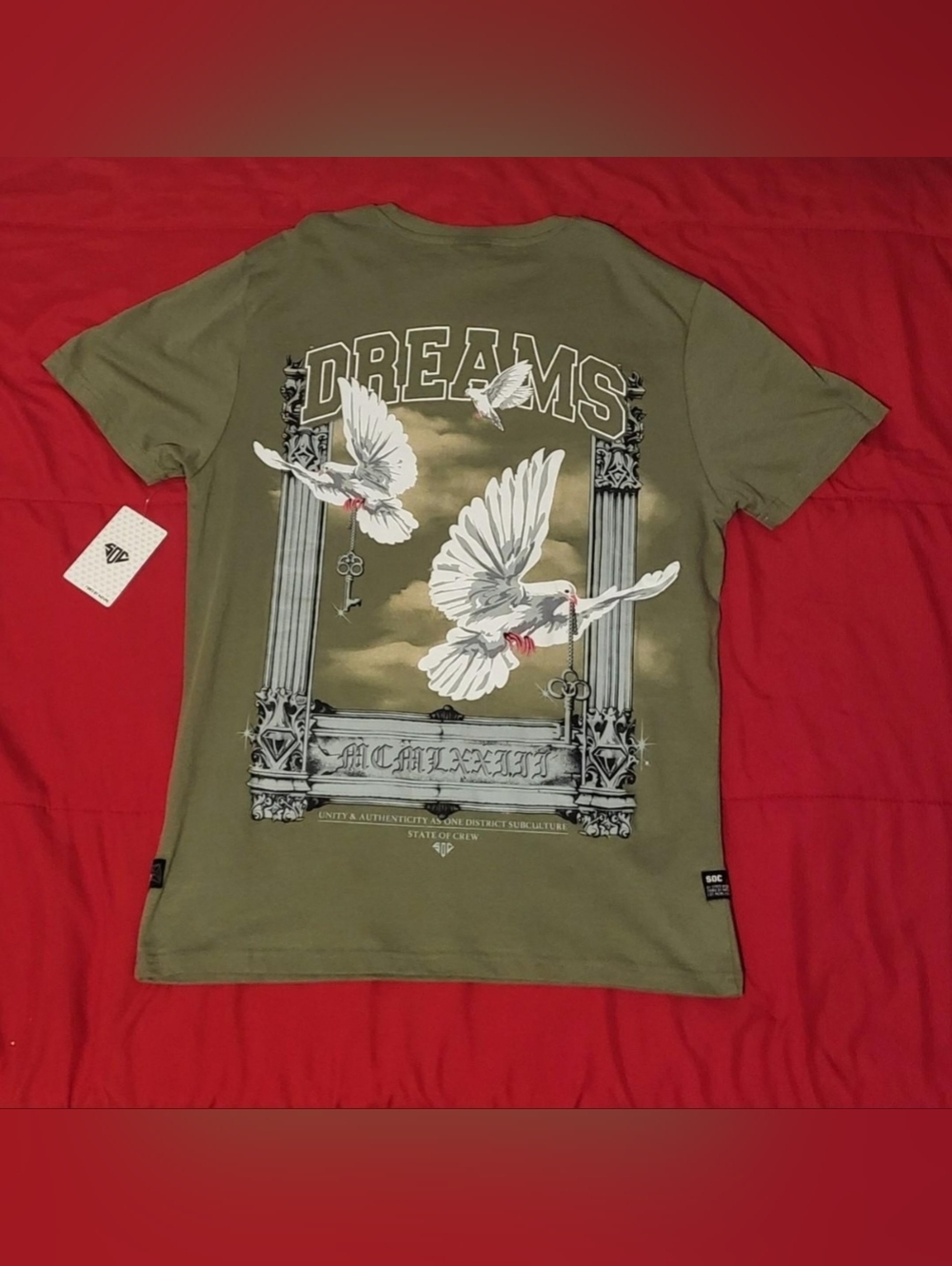 Brand new "Dreams" tee (Size M) - clean, fresh ( New)